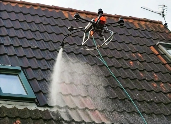nettoyage toit drone